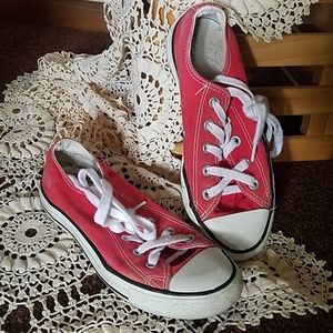 Red Converse